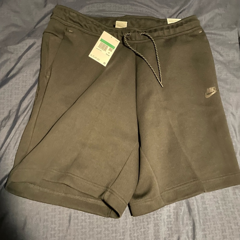 Black nike tech shorts size XL mens